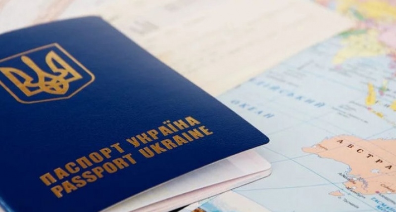 На Украине посчитали, сколько крымчан получили украинские биометрические паспорта