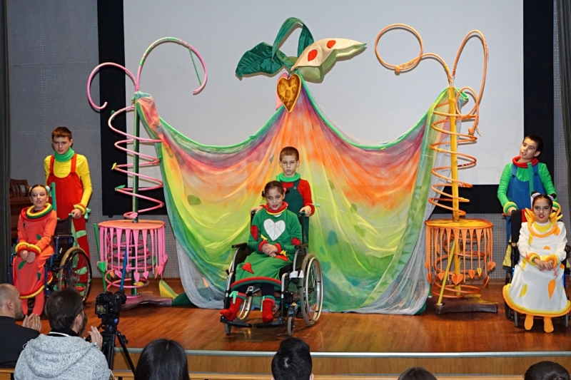 У симферопольских детей-инвалидов отняли единственное помещение для творческих занятий