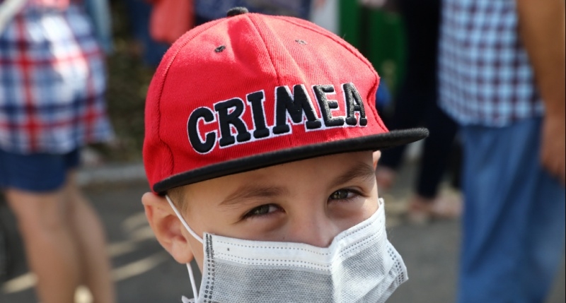 В Армянске снова жалуются на химические запахи, кашель и конъюнктивит 