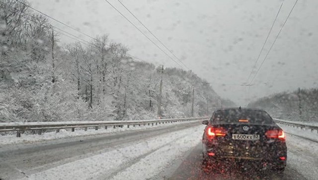 Крым в апреле снова накрыло снегом
