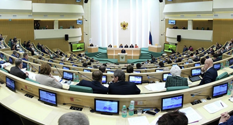 «Запрет — это то, где человек свободен»: в Совфеде осудили чрезмерное количество прав у россиян