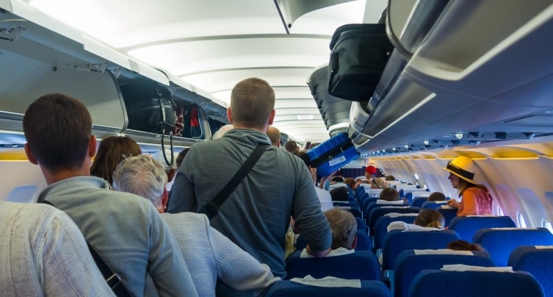 Московского туриста задержали в Симферополе за кражу спасательного жилета из самолета 