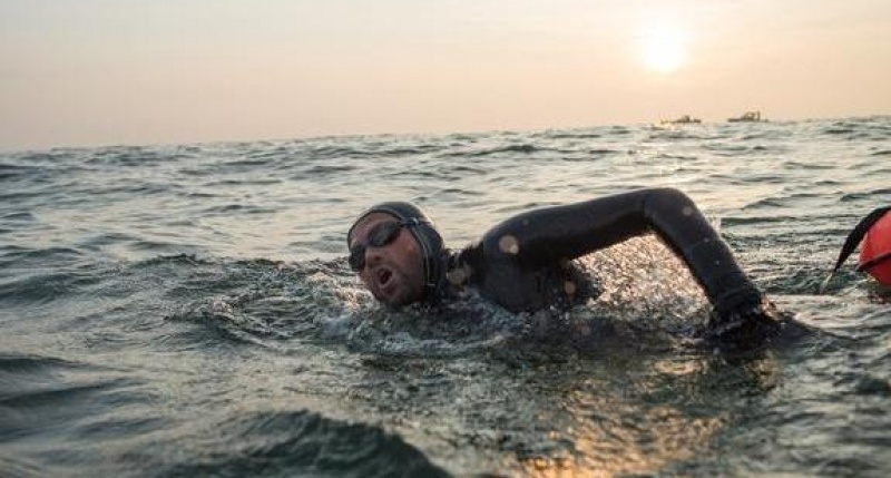 Два крымчанина установили новый мировой рекорд, переплыв Байкал
