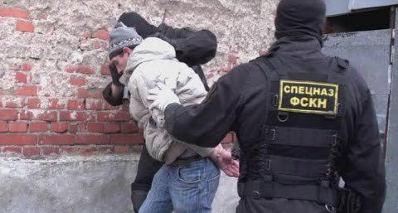 В Петербурге судят сотрудника ФСКН, торговавшего наркотиками