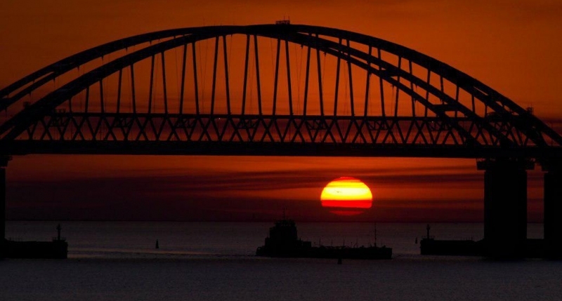 Минтранс хочет уточнить запретные для плавания районы у Крымского моста