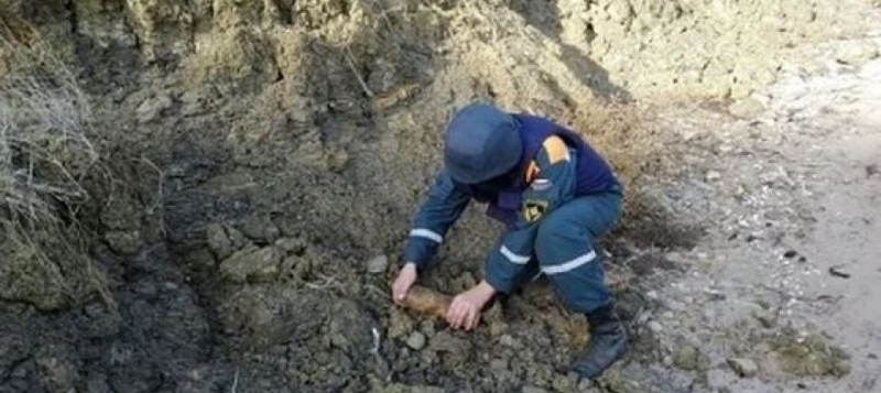 В крымском поселке и на свалке нашли бомбы