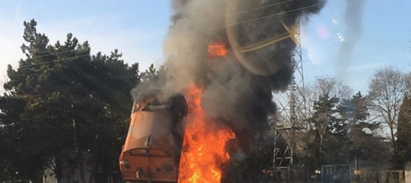 На Балаклавском шоссе загорелся грузовик с цистерной