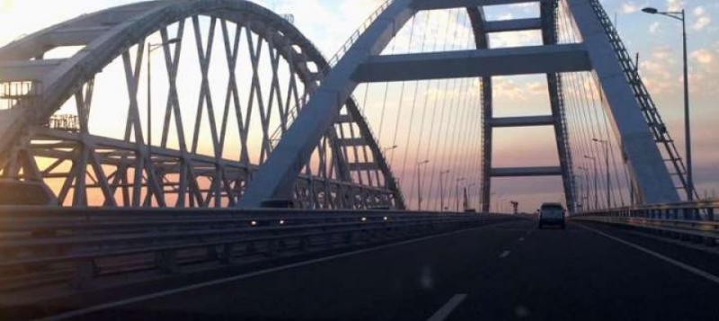 Новые посты ДПС открыли на подъездах к Крымскому мосту