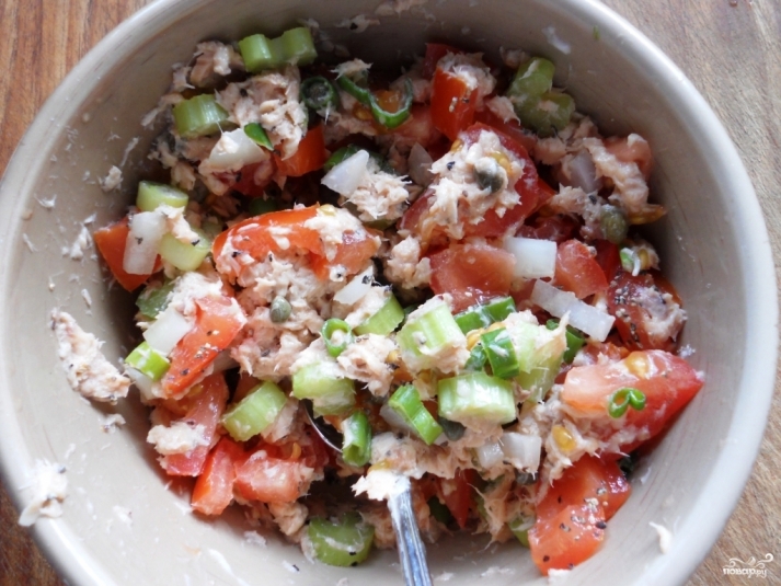 Рецепт дня: салат с рисом и горбушей