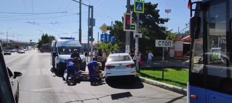 В Севастополе "Kia" протаранила троллейбус из-за внезапной смерти водителя [видео]