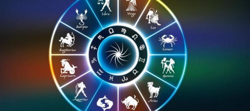 Астролог рассказал, как стоит завершить год разным знакам Зодиака