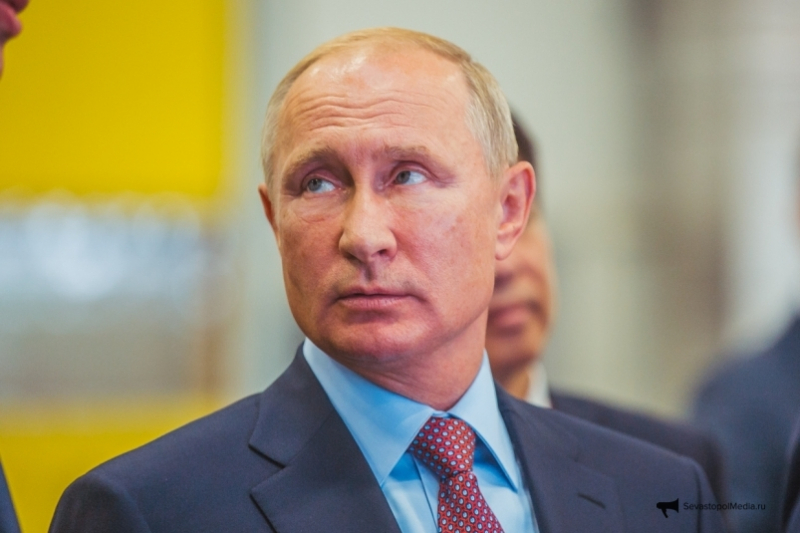 Путин создал в ЕР несколько комиссий и поручил их возглавить лидерам выборного списка