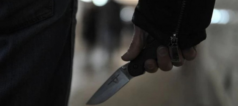 Тревожная кнопка: в крымском ТЦ задержан агрессивный посетитель с ножом