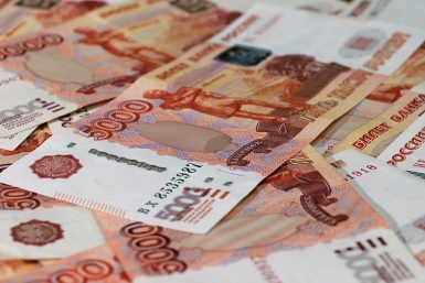 От 3 до 5 тыс. рублей добавят к зарплатам работающих россиян уже в январе