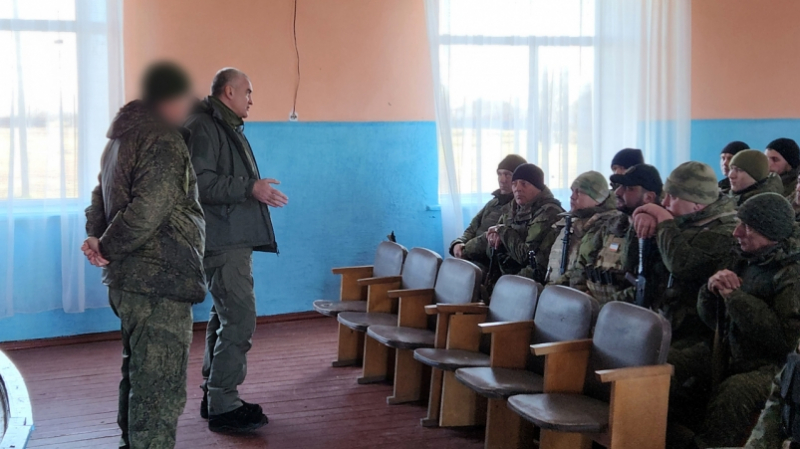 Сергей Аксёнов в зоне СВО встретился с крымскими военнослужащими