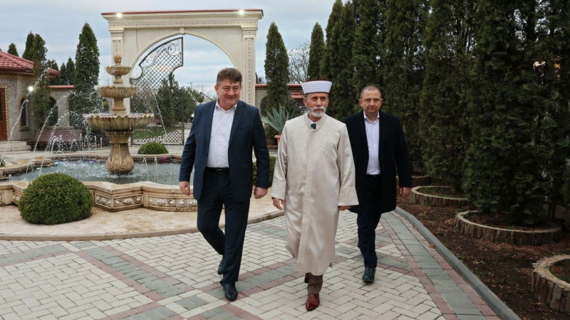 Глава Крыма принял участие в коллективном ифтаре