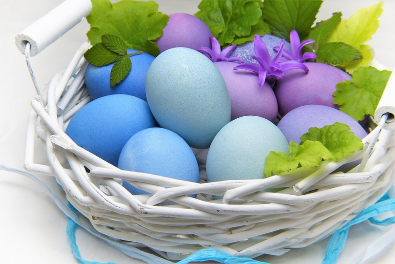 Как покрасить яйца на Пасху: простые и оригинальные способы