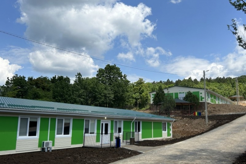 Новые модульные домики появились в детском лагере Севастополя