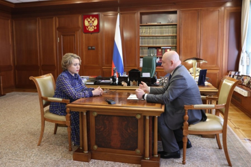 Губернатор Севастополя встретился с Валентиной Матвиенко в Москве