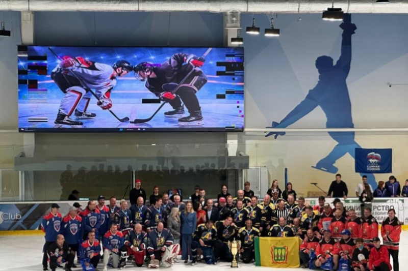 Хоккейный клуб "Севастополь" завоевал бронзу на Открытом кубке Мелитополя