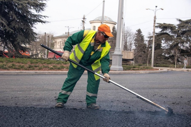 На ремонт дорог Севастополю дополнительно выделено 600 млн рублей