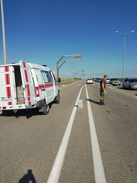 Пробка у Крымского моста со стороны Кубани увеличилась до 13 км