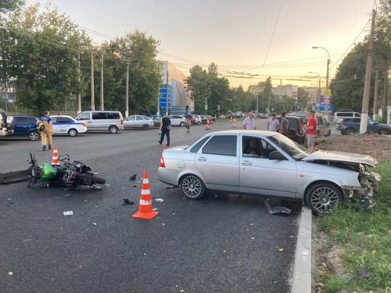 50-летний мотоциклист получил травмы при столкновении с авто в Севастополе