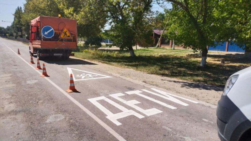 Дорожную разметку на переходах обновили перед началом учебного года в Крыму