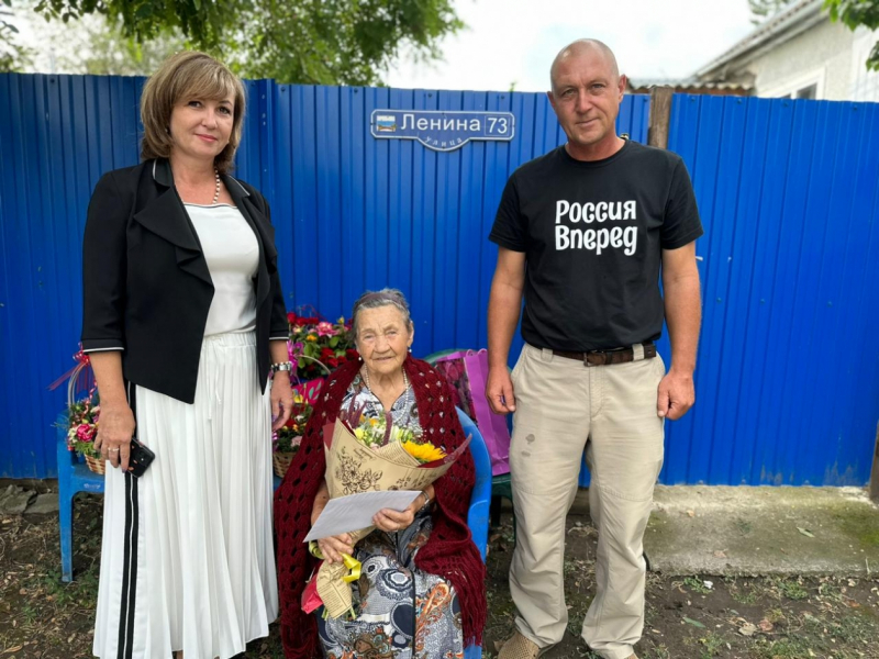 100-летний юбилей отмечает ветеран ВОВ в Кировском округе
