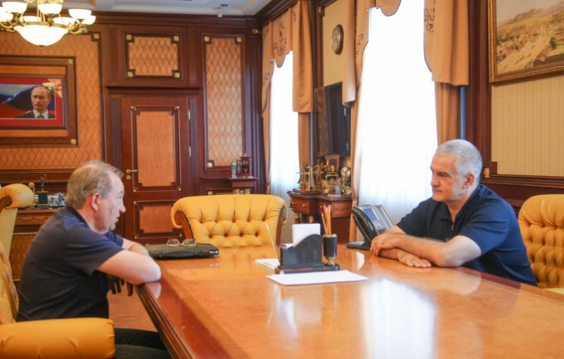 Сергей Аксенов провел встречу с президентом РАН