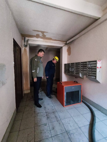 Опубликованы новые фото с места крупного пожара на Ангарской в Краснодаре