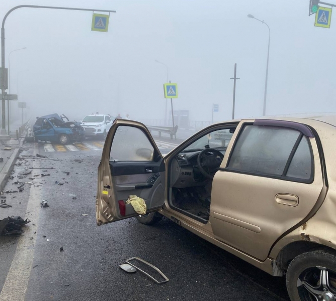 В массовом ДТП в Керчи погиб водитель иномарки
