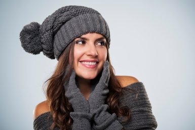 Инстасамка и Боня задали новый зимний тренд — шапки из 90-х снова в моде