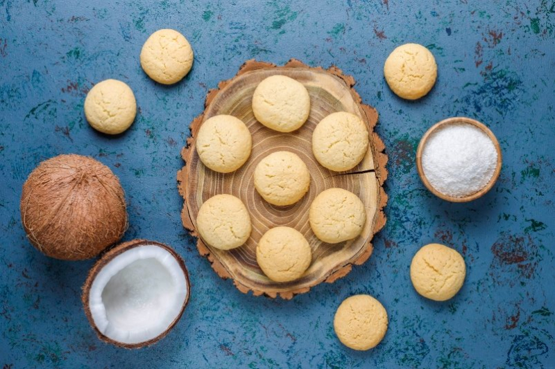 Новогодняя выпечка: как быстро приготовить кокосовое печенье