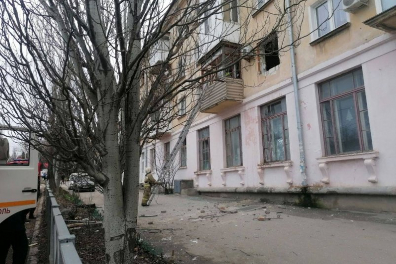 По факту обрушения жилого дома в Севастополе прокуратура проводит проверку