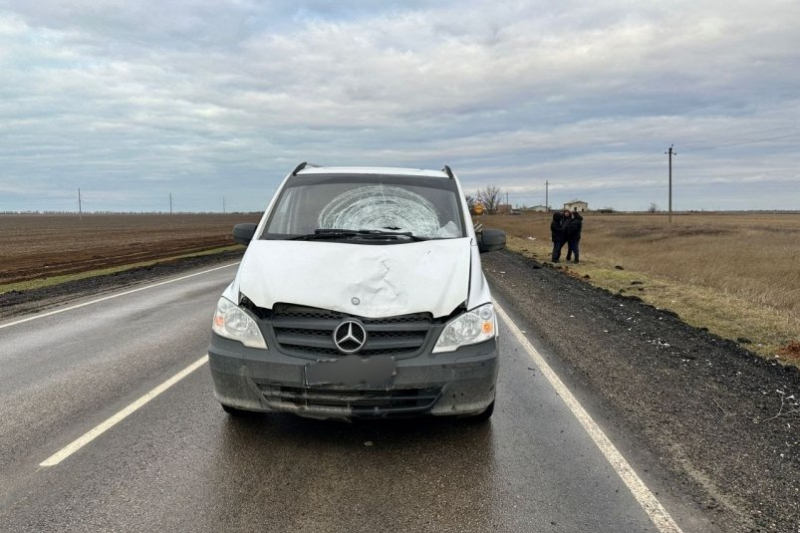 Водитель иномарки при обгоне насмерть сбил пешехода в Крыму