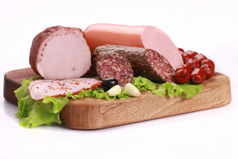 Вы едите мясной клей: диетолог раскрыла, в каких продуктах есть эта опасная добавка