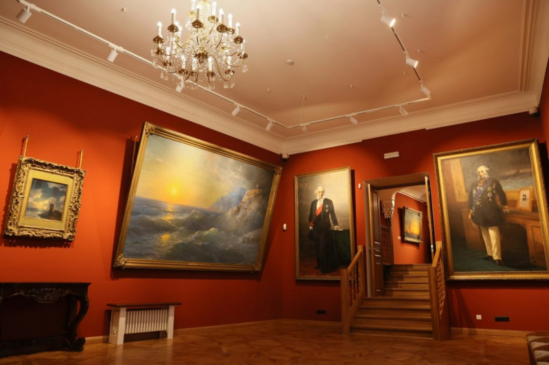 Экспозиция главного корпуса открылась в галерее имени Айвазовского в Феодосии