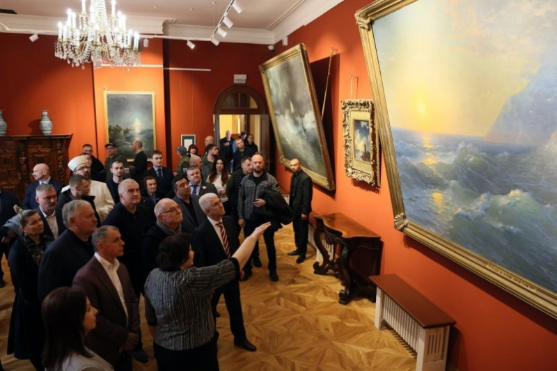 Экспозиция главного корпуса открылась в галерее имени Айвазовского в Феодосии
