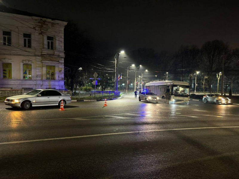 Несовершеннолетний пассажир троллейбуса пострадал в ДТП в Симферополе