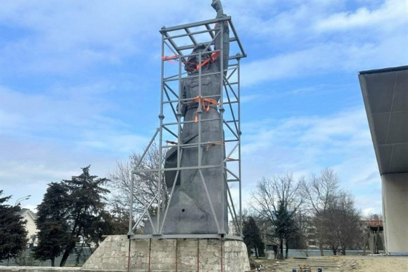 В Краснодаре стартовала реконструкция легендарного памятника "Аврора"