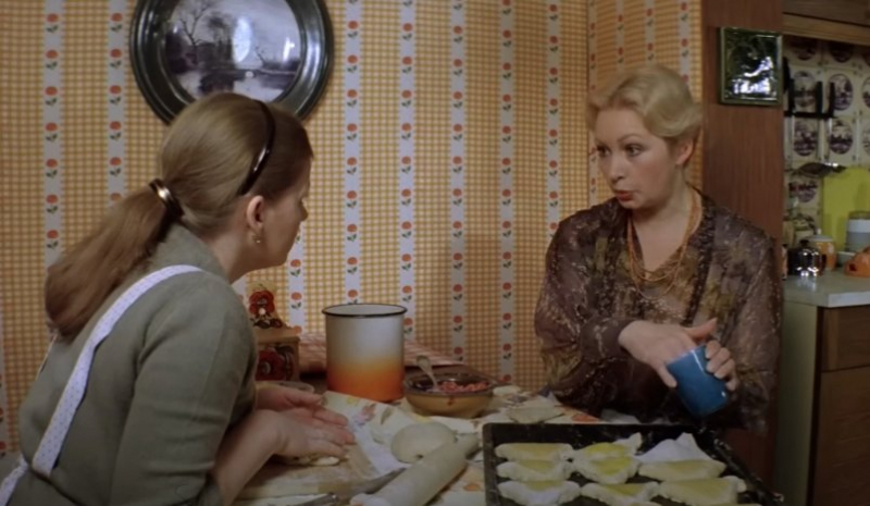 Какие блюда ели в этих 5 советских фильмах - знают только те, кому за 50 лет